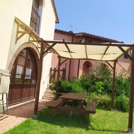 La Casina- Podere Della Collina Collelungo (Pisa)